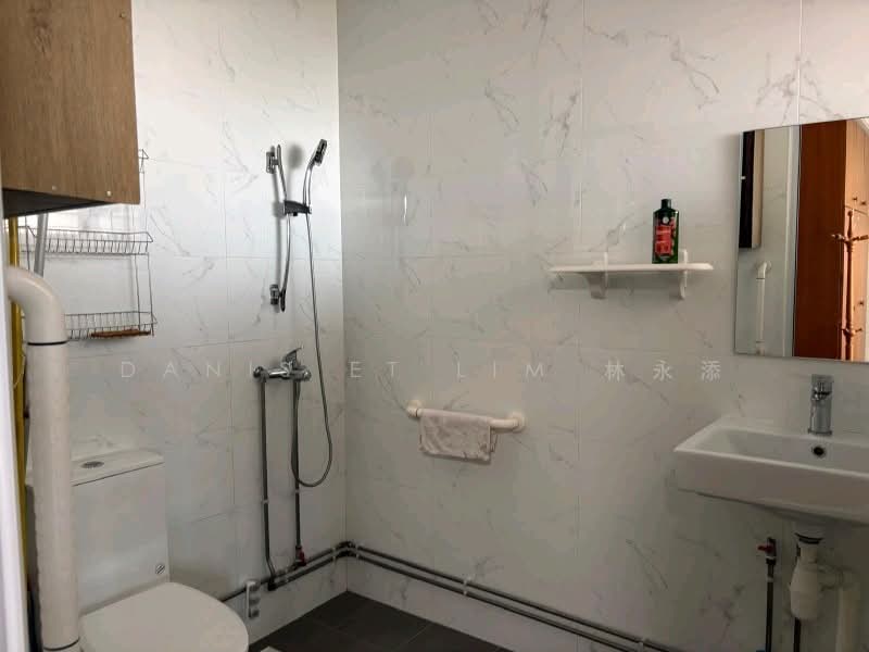 108 Lengkong Tiga, 108 Lengkong Tiga, 1 Bedroom, , HDB Flat For Rent, by Danis ET Lim 林永添, 500153569 - PropertyGuru.com.sg