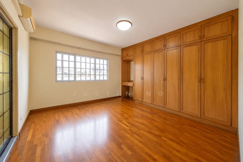 Serangoon Garden Estate, Parry Avenue, 5 Bedrooms, 2,914 sqft, Terraced House For Rent, by Justin Ng, 500153579 - Bedroom - PropertyGuru.com.sg