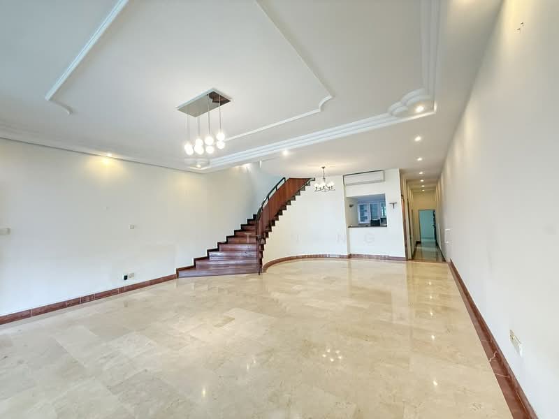Serangoon Garden Estate, Parry Avenue, 5 Bedrooms, 2,914 sqft, Terraced House For Rent, by Justin Ng, 500153579 - Living Room - PropertyGuru.com.sg