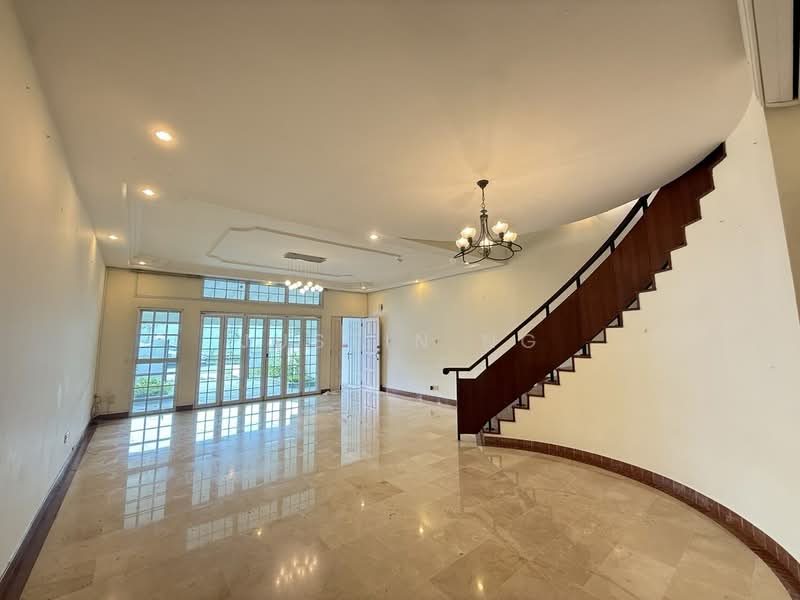 Serangoon Garden Estate, Parry Avenue, 5 Bedrooms, 2,914 sqft, Terraced House For Rent, by Justin Ng, 500153579 - Living Room - PropertyGuru.com.sg