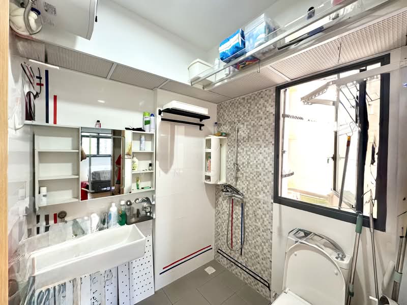 459B Sengkang West Way, 459B Sengkang West Way, Room Rental, 110 sqft, HDB Flat For Rent, by Alvin Chiam, 500153581 - Bathroom - PropertyGuru.com.sg