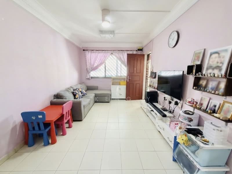 110 Teck Whye Lane, 110 Teck Whye Lane, 2 Bedrooms, 786 sqft, HDB Flat For Sale, by Goh Keng Yew, 500153583 - Living Room - PropertyGuru.com.sg