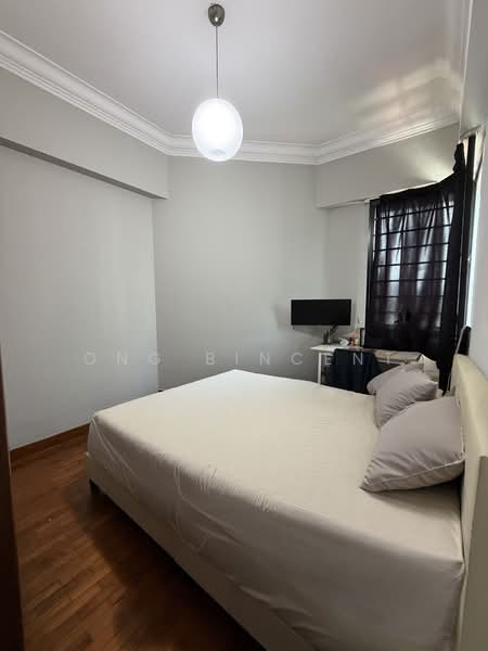 Simsville, 2 Geylang East Avenue 2, 3 Bedrooms, 1,249 sqft, Condominium For Sale, by Ong Bincent, 500153587 - Bedroom - PropertyGuru.com.sg
