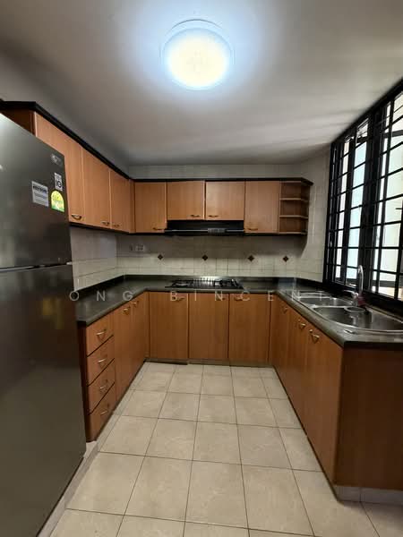 Simsville, 2 Geylang East Avenue 2, 3 Bedrooms, 1,249 sqft, Condominium For Sale, by Ong Bincent, 500153587 - Kitchen - PropertyGuru.com.sg