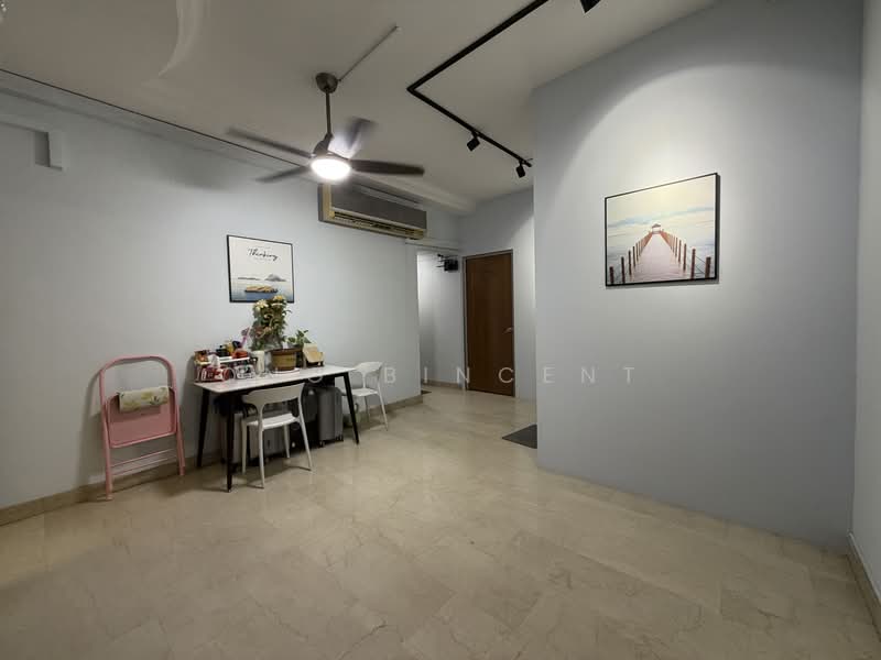 Simsville, 2 Geylang East Avenue 2, 3 Bedrooms, 1,249 sqft, Condominium For Sale, by Ong Bincent, 500153587 - Interior - PropertyGuru.com.sg