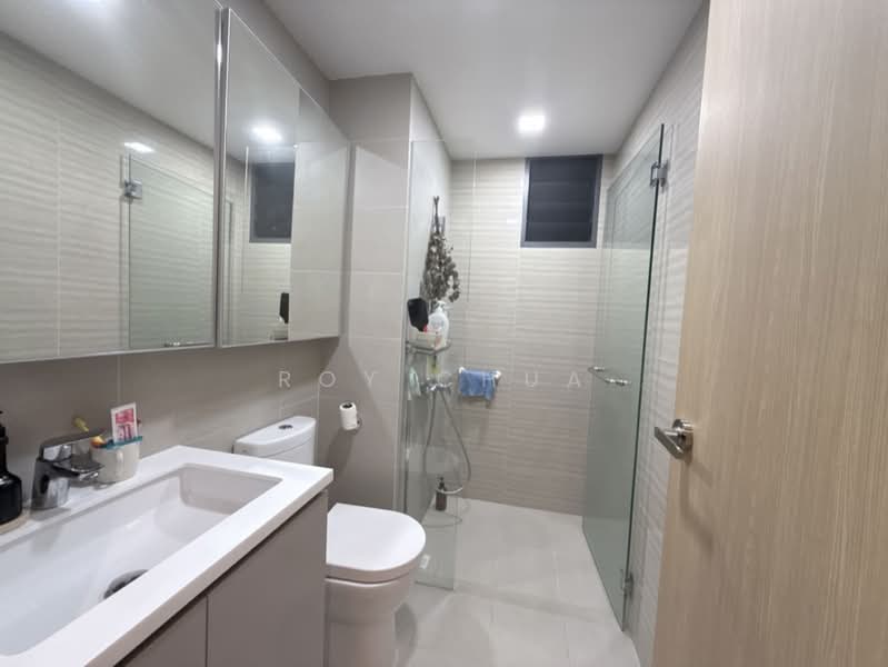 Wandervale, 351 Choa Chu Kang Avenue 3, 3 Bedrooms, 958 sqft, Executive Condominium For Sale, by Roy Chua, 500153588 - Bathroom - PropertyGuru.com.sg