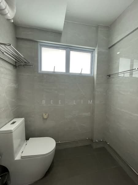 6 Teck Whye Avenue, 6 Teck Whye Avenue, Room Rental, 150 sqft, HDB Flat For Rent, by Bee Lim, 500153589 - Bathroom - PropertyGuru.com.sg