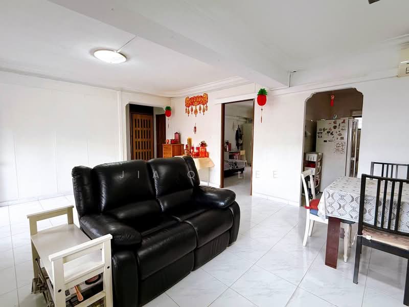 810 Woodlands Street 81, 810 Woodlands Street 81, 3 Bedrooms, 1,141 sqft, HDB Flat For Sale, by Jia Qi Lee, 500153590 - Living Room - PropertyGuru.com.sg