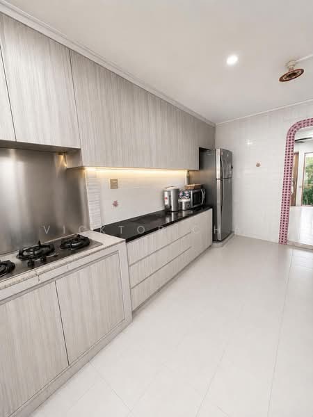 213 Bedok North Street 1, 213 Bedok North Street 1, 2 Bedrooms, 713 sqft, HDB Flat For Sale, by Vicktor Chan, 500153594 - Kitchen - PropertyGuru.com.sg