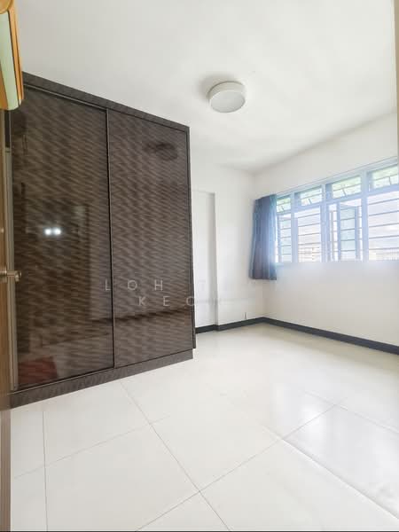 868A Tampines Avenue 8, 868A Tampines Avenue 8, 2 Bedrooms, 721 sqft, HDB Flat For Sale, by Loh Tuck Keong, 500153598 - Bedroom - PropertyGuru.com.sg