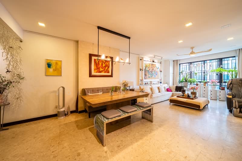 Pinevale, 2 Tampines Street 73, 3 Bedrooms, 1,292 sqft, Condominium For Sale, by Jollene Leow, 500153604 - Living Room - PropertyGuru.com.sg