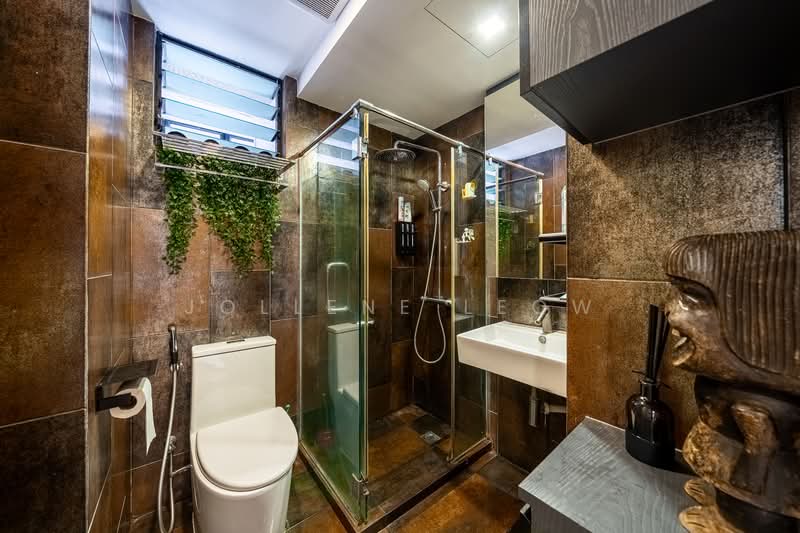 Pinevale, 2 Tampines Street 73, 3 Bedrooms, 1,292 sqft, Condominium For Sale, by Jollene Leow, 500153604 - Bathroom - PropertyGuru.com.sg