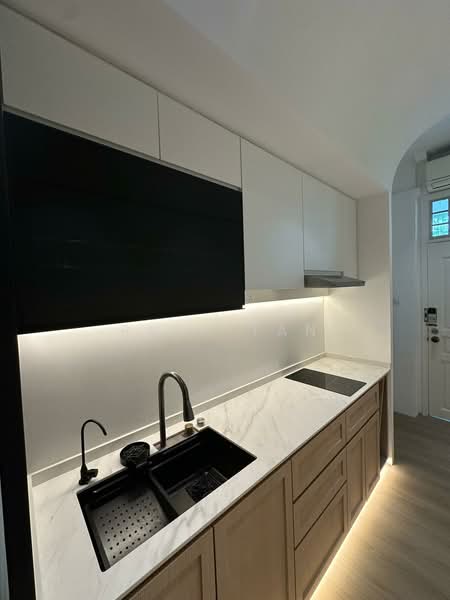 28 Petain Road, Jalan Berseh, 28 Petain Road, Room Rental, 200 sqft, Conservation House For Rent, by Rina Tan, 500153610 - Kitchen - PropertyGuru.com.sg