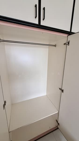 450C Tampines Street 42, 450C Tampines Street 42, Room Rental, 120 sqft, HDB Flat For Rent, by Samantha Poh Soo Min, 500153613 - Wardrobe - PropertyGuru.com.sg