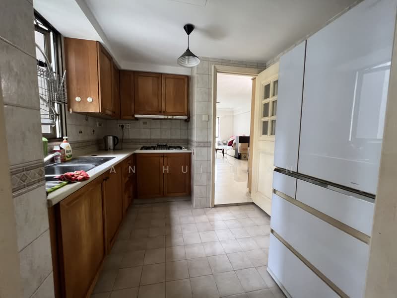 Parkview Apartments, 1 Bukit Batok Street 25, 3 Bedrooms, 1,119 sqft, Apartment For Rent, by Tan Hui Shan, 500153614 - Kitchen - PropertyGuru.com.sg