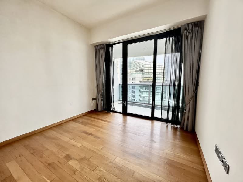 Marina Bay Suites, 3 Central Boulevard, 3 Bedrooms, 1,593 sqft, Apartment For Sale, by Vivian Liu, 500153624 - Balcony - PropertyGuru.com.sg