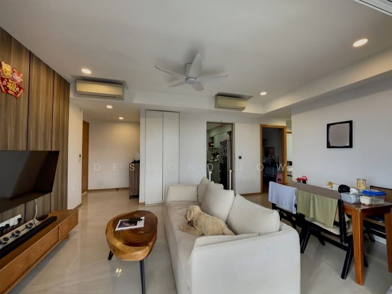 The Vales, 87 Anchorvale Crescent, 3 Bedrooms, 904 sqft, Condominium For Sale, by Desmond Low, 500153625 - Living Room - PropertyGuru.com.sg