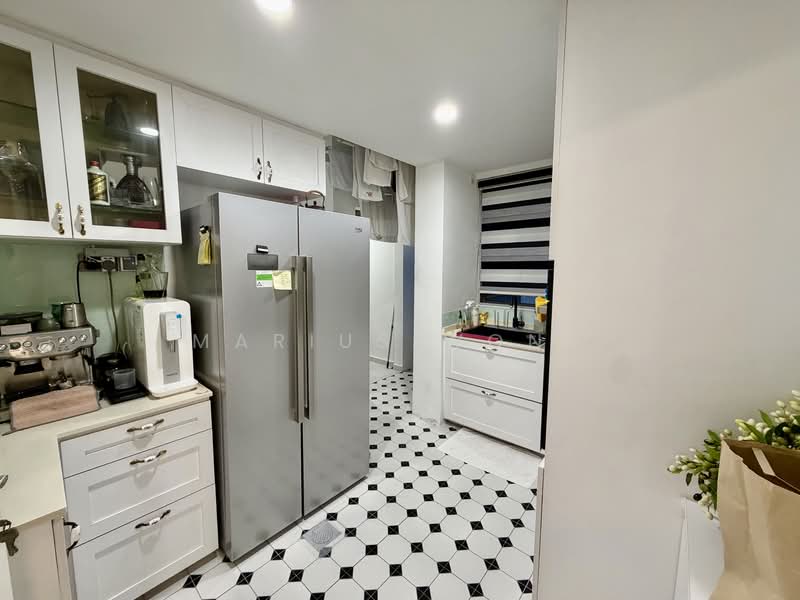 LESS THAN 3MINS WALK TO MRT! HIGHFLOOR RENOVATED UNIT FOR SALE!, , 3 Bedrooms, 1,238 sqft, Condominium For Sale, by Marius Wong, 500153627 - Kitchen - PropertyGuru.com.sg