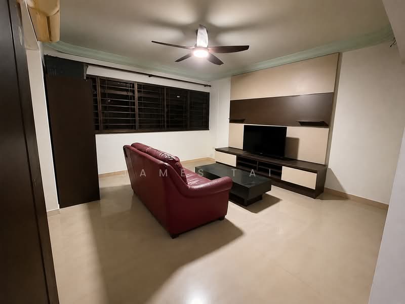 656B Jurong West Street 61, 656B Jurong West Street 61, 3 Bedrooms, 1,195 sqft, HDB Flat For Sale, by James Tai, 500153642 - Living Room - PropertyGuru.com.sg