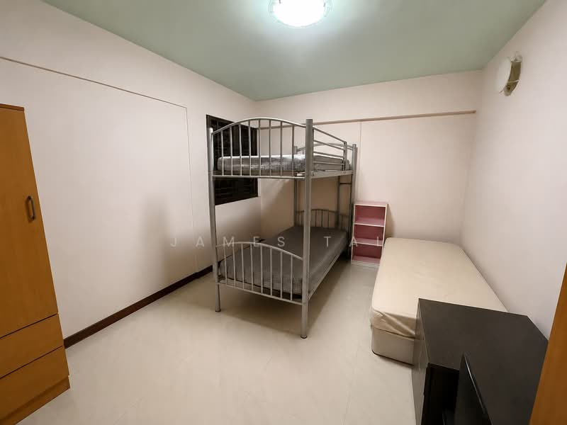 656B Jurong West Street 61, 656B Jurong West Street 61, 3 Bedrooms, 1,195 sqft, HDB Flat For Sale, by James Tai, 500153642 - Bedroom - PropertyGuru.com.sg