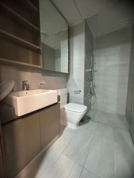 Grandeur Park Residences, 11 Bedok South Avenue 3, 2 Bedrooms, 592 sqft, Condominium For Sale, by Siah Boon Leng Ronnie, 500153648 - Bathroom - PropertyGuru.com.sg