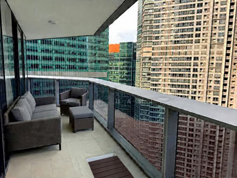 Marina Bay Suites, 3 Central Boulevard, 3 Bedrooms, 1,625 sqft, Apartment For Sale, by Akif Hamid, 500153650 - Balcony - PropertyGuru.com.sg