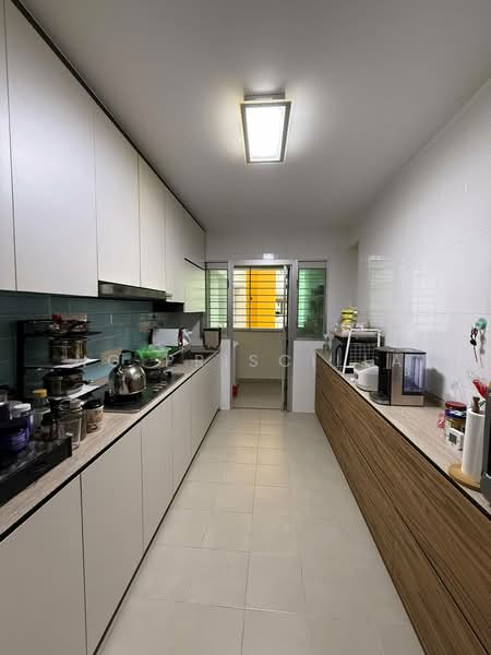 487A Choa Chu Kang Avenue 5, 487A Choa Chu Kang Avenue 5, 3 Bedrooms, 1,216 sqft, HDB Flat For Sale, by Ng Priscilla, 500153660 - Kitchen - PropertyGuru.com.sg