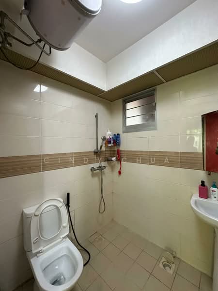 502A Yishun Street 51, 502A Yishun Street 51, 3 Bedrooms, 990 sqft, HDB Flat For Sale, by Cindy Chua, 500153664 - Common Bathroom - PropertyGuru.com.sg