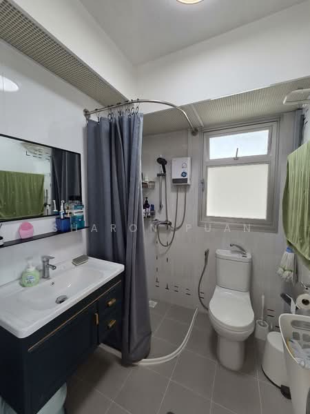 421B Northshore Drive, 421B Northshore Drive, 1 Bedroom, 506 sqft, HDB Flat For Sale, by Sharon Puan, 500153676 - Bathroom - PropertyGuru.com.sg