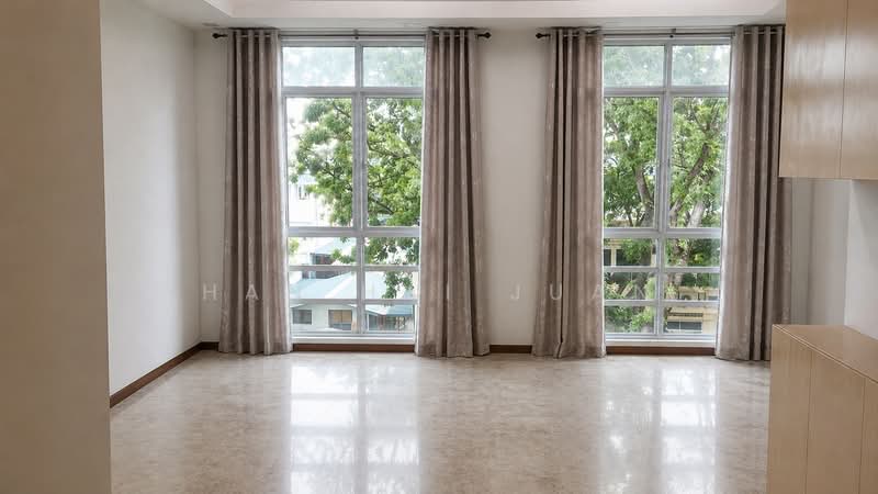 Grand Regalia, 815 Upper Serangoon Road, 3 Bedrooms, 1,205 sqft, Apartment For Rent, by Han Hai Juan, 500153678 - Living Room - PropertyGuru.com.sg