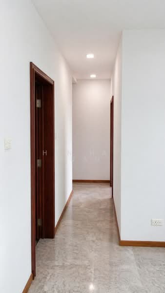 Grand Regalia, 815 Upper Serangoon Road, 3 Bedrooms, 1,205 sqft, Apartment For Rent, by Han Hai Juan, 500153678 - Corridor - PropertyGuru.com.sg