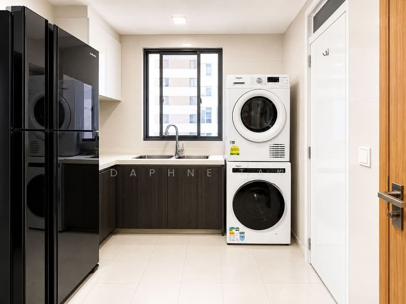 Meadows @ Peirce, 632 Upper Thomson Road, 3 Bedrooms, 1,195 sqft, Condominium For Rent, by Daphne Tan, 500153687 - Kitchen - PropertyGuru.com.sg