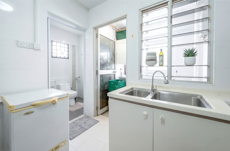 167 Woodlands Street 11, 167 Woodlands Street 11, 4 Bedrooms, 1,453 sqft, HDB Flat For Sale, by Aubrey Ang, 500153688 - Kitchen - PropertyGuru.com.sg