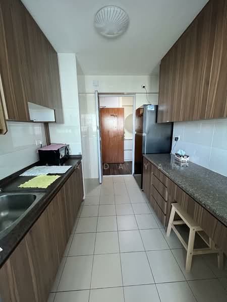 698A Jurong West Central 3, 698A Jurong West Central 3, 2 Bedrooms, 732 sqft, HDB Flat For Sale, by Amanda Yap, 500153689 - Kitchen - PropertyGuru.com.sg