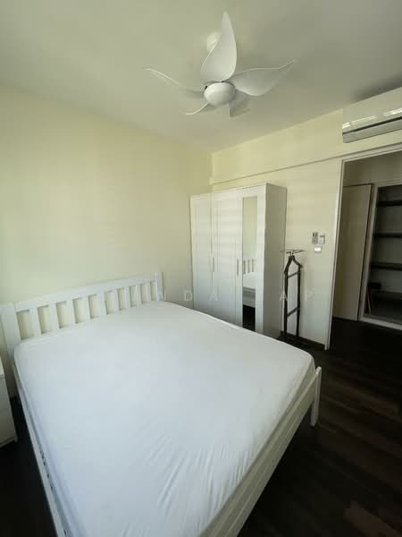 698A Jurong West Central 3, 698A Jurong West Central 3, 2 Bedrooms, 732 sqft, HDB Flat For Sale, by Amanda Yap, 500153689 - Bedroom - PropertyGuru.com.sg