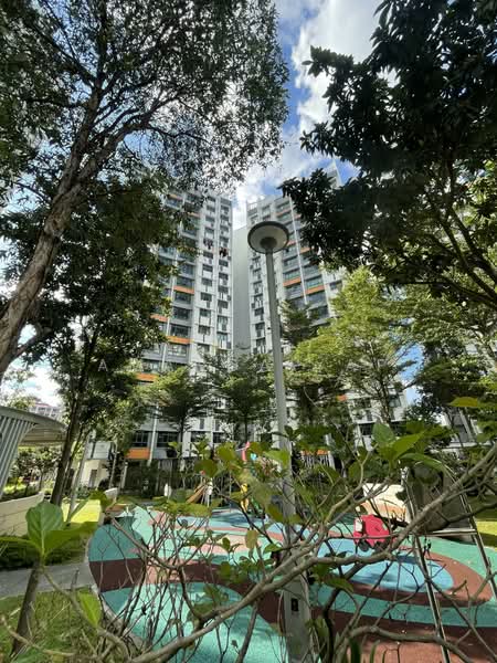 698A Jurong West Central 3, 698A Jurong West Central 3, 2 Bedrooms, 732 sqft, HDB Flat For Sale, by Amanda Yap, 500153689 - Exterior - PropertyGuru.com.sg