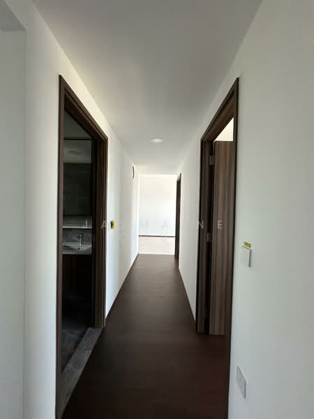 Lentor Modern, 7 Lentor Central, 3 Bedrooms, 1,130 sqft, Condominium For Sale, by Jasmaine Chua, 500153690 - Corridor - PropertyGuru.com.sg