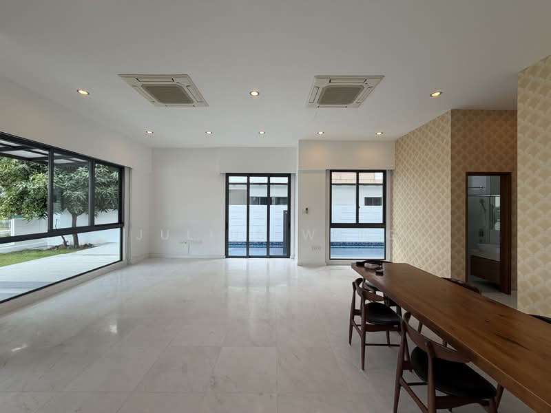 Ponggol Twenty-Fourth Avenue, , 6 Bedrooms, 5,200 sqft, Bungalow House For Sale, by Julius Wong, 500153692 - Living Room - PropertyGuru.com.sg