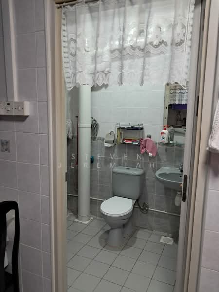 613 Bukit Panjang Ring Road, 613 Bukit Panjang Ring Road, Room Rental, 120 sqft, HDB Flat For Rent, by Steven Jeremiah, 500153694 - Bathroom - PropertyGuru.com.sg