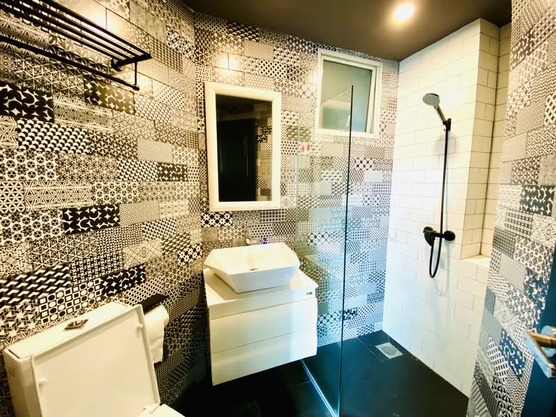 Sunshine Plaza, 10 Prinsep Link, 2 Bedrooms, 764 sqft, Apartment For Sale, by Vanessa Lim, 500153697 - Bathroom - PropertyGuru.com.sg