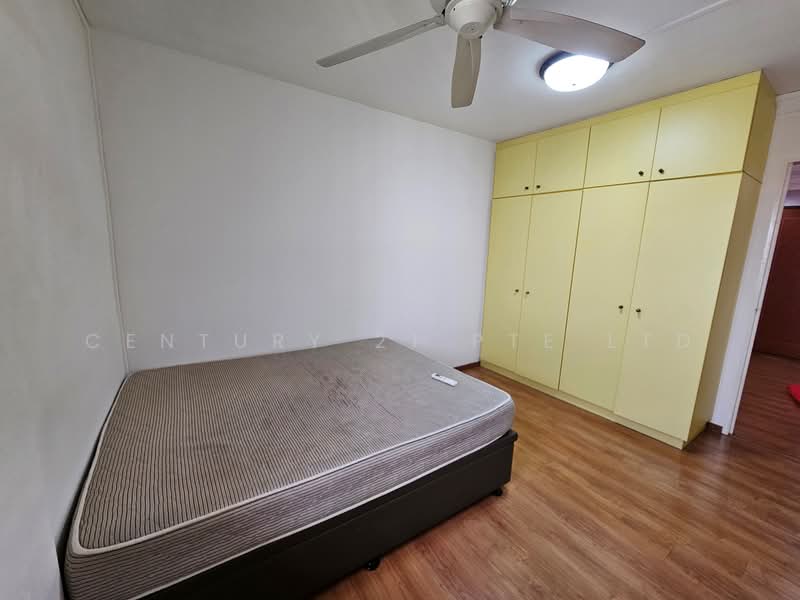 123 Bedok Reservoir Road, 123 Bedok Reservoir Road, 3 Bedrooms, 904 sqft, HDB Flat For Rent, by CHARMAINE CHAN, 500153706 - Bedroom - PropertyGuru.com.sg