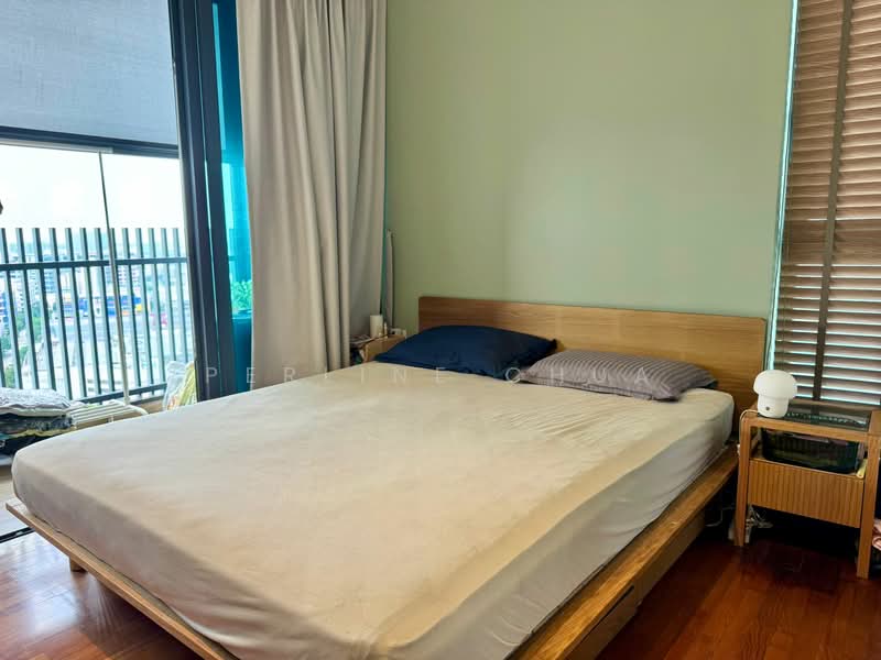 J Gateway, 2 Gateway Drive, 3 Bedrooms, 893 sqft, Condominium For Sale, by Perline Chua, 500153710 - Bedroom - PropertyGuru.com.sg