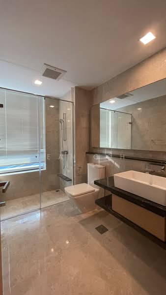 Marina Bay Residences, 18 Marina Boulevard, 4 Bedrooms, 3,973 sqft, Condominium For Rent, by Jean Goh, 500153714 - Bathroom - PropertyGuru.com.sg