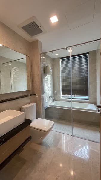 Marina Bay Residences, 18 Marina Boulevard, 4 Bedrooms, 3,973 sqft, Condominium For Rent, by Jean Goh, 500153714 - Bathroom - PropertyGuru.com.sg