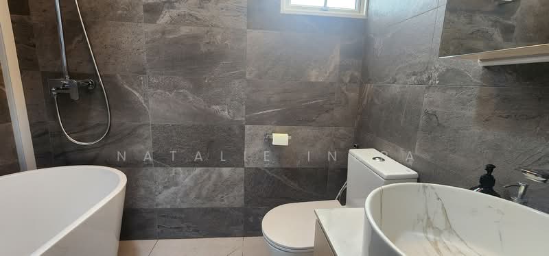887B Woodlands Drive 50, 887B Woodlands Drive 50, 2 Bedrooms, 989 sqft, HDB Flat For Rent, by Natalie Indra, 500153717 - Bathroom - PropertyGuru.com.sg