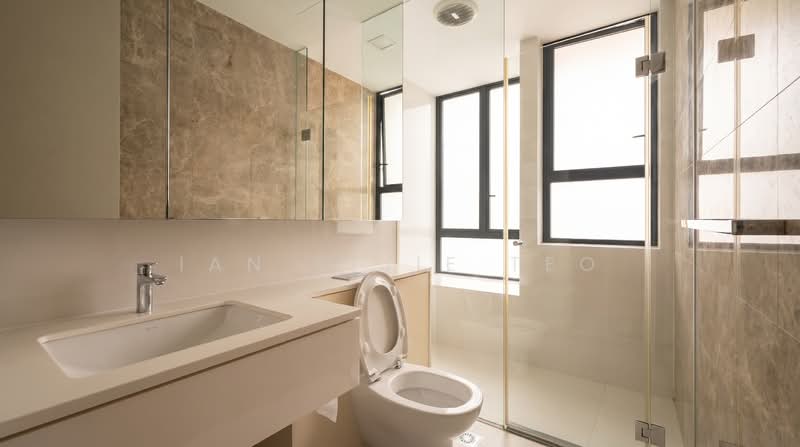 d'Leedon (Former Farrer Court), 13 Leedon Heights, 2 Bedrooms, 1,066 sqft, Condominium For Sale, by Ian Yijie Teo, 500153721 - Bathroom - PropertyGuru.com.sg