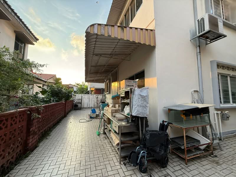 Watten View, Watten View, Watten Estate Road, Hillcrest Road, 5 Bedrooms, 2,000 sqft, Detached House For Sale, by Desmond Chan, 500153733 - Exterior - PropertyGuru.com.sg