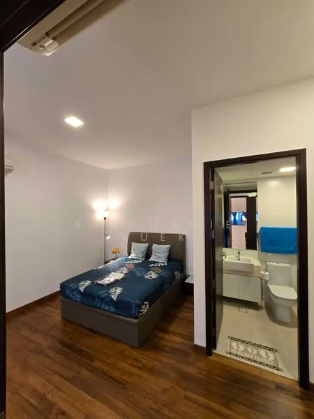 Siglap V, 2 First Street, 2 Bedrooms, 990 sqft, Condominium For Rent, by Stephanie Kuek, 500153738 - Bedroom - PropertyGuru.com.sg