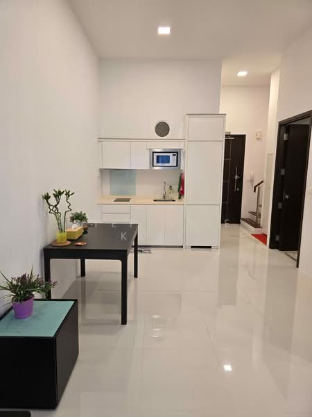 Siglap V, 2 First Street, 2 Bedrooms, 990 sqft, Condominium For Rent, by Stephanie Kuek, 500153738 - PropertyGuru.com.sg