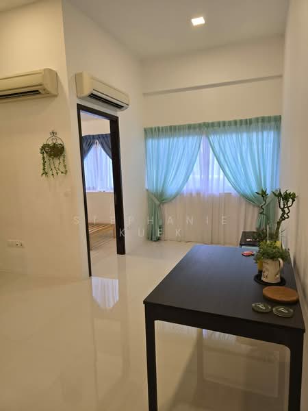 Siglap V, 2 First Street, 2 Bedrooms, 990 sqft, Condominium For Rent, by Stephanie Kuek, 500153738 - Interior - PropertyGuru.com.sg